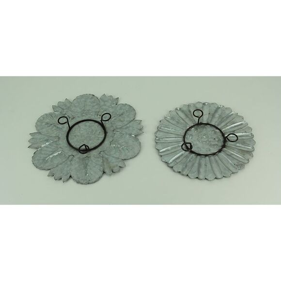 Distressed Embossed Tin Flower Decorative Wall Plaque Set of 2 - Picture 3 of 3